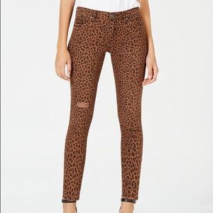 Animal print skinny jeans.